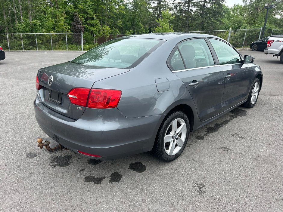 Volkswagen Jetta Sedan COMFORTLINE 2014-2