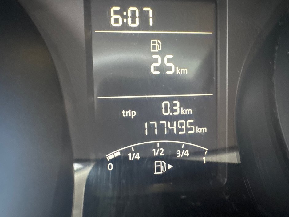 Volkswagen Jetta Sedan COMFORTLINE 2016-8