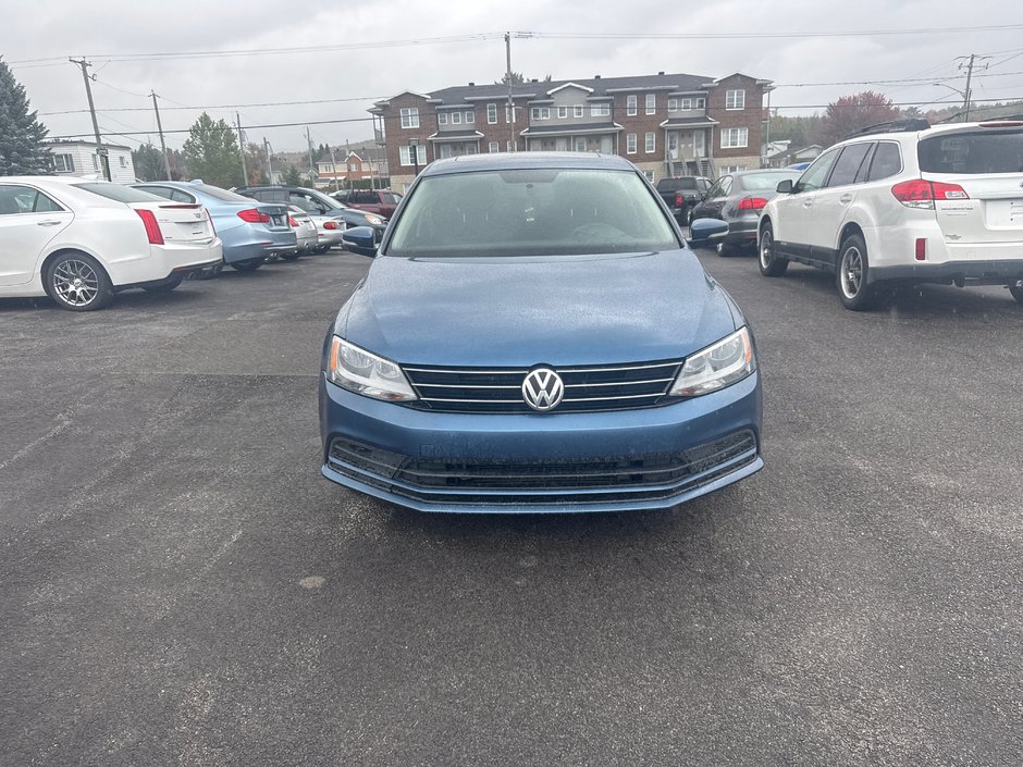 Volkswagen Jetta Sedan COMFORTLINE 2016-2