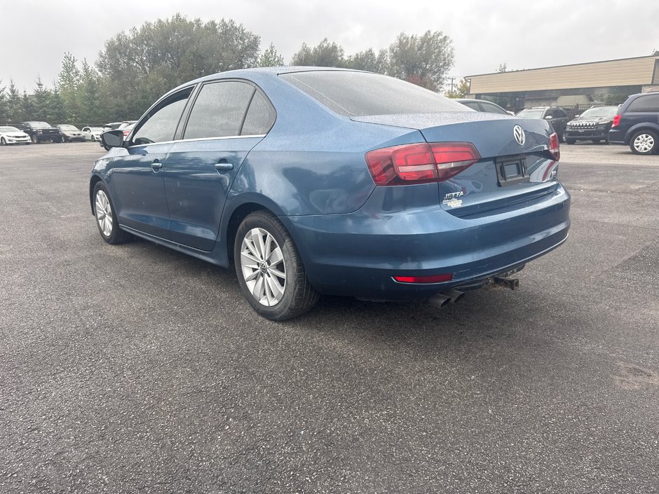 Volkswagen Jetta Sedan COMFORTLINE 2016-5