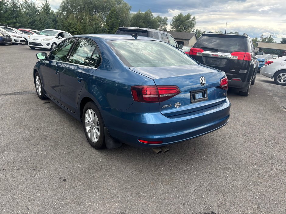 Volkswagen Jetta COMFORTLINE 2016-5