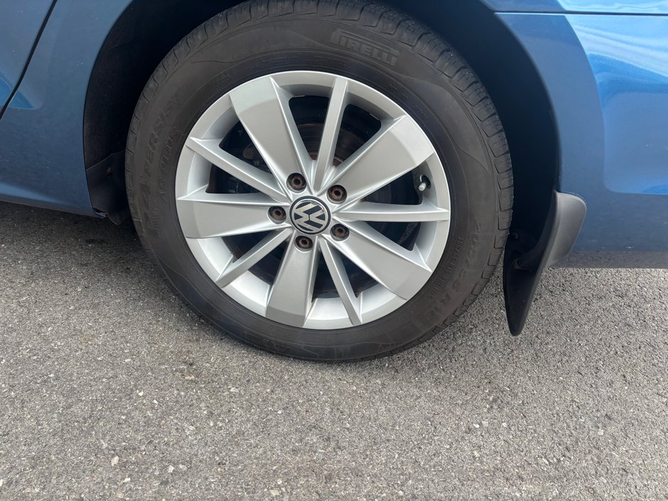 Volkswagen Jetta COMFORTLINE 2016-15