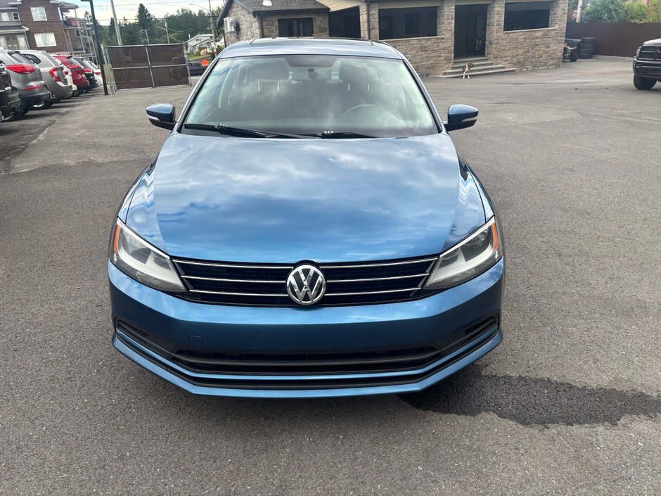 Volkswagen Jetta COMFORTLINE 2016-1