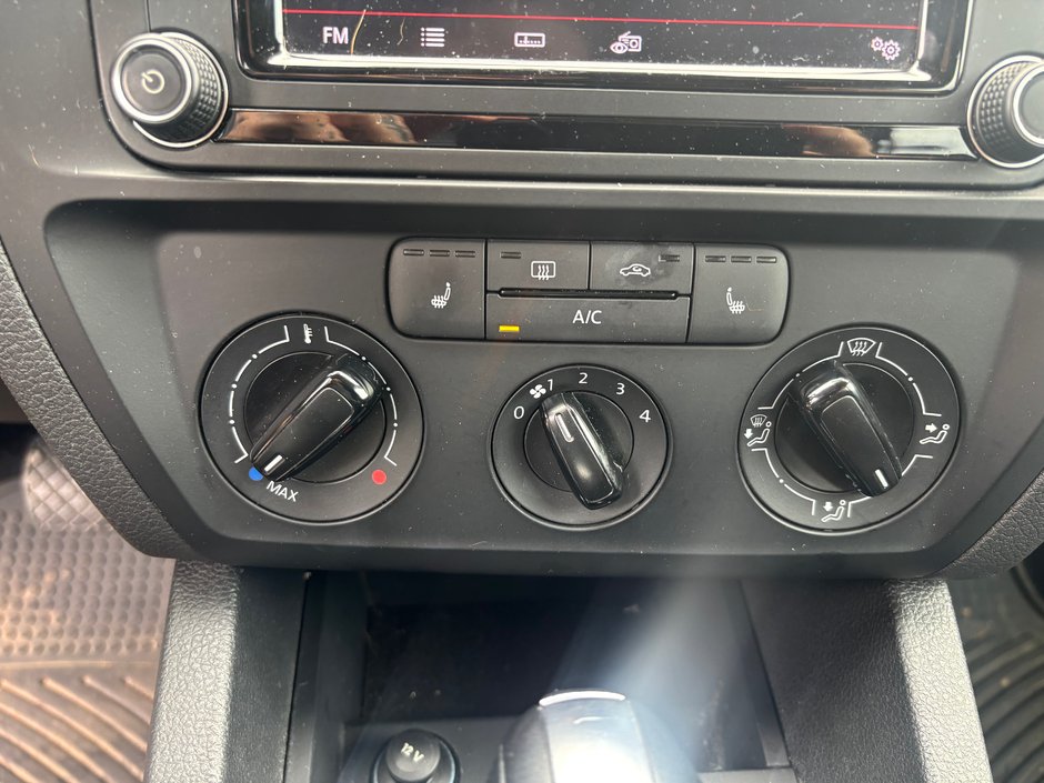 Volkswagen Jetta COMFORTLINE 2016-12