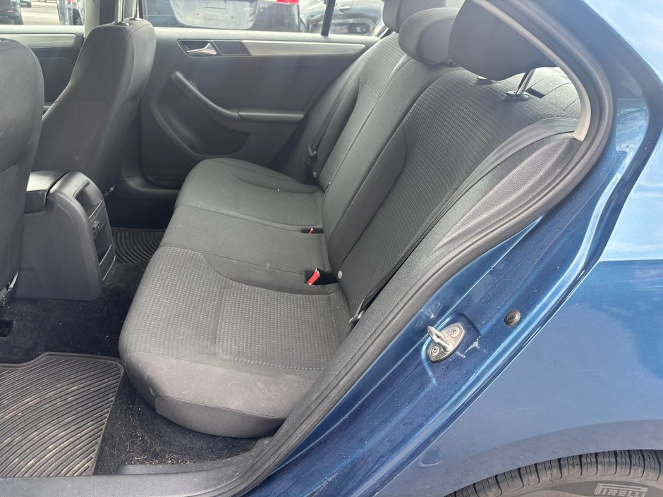 Volkswagen Jetta COMFORTLINE 2016-6