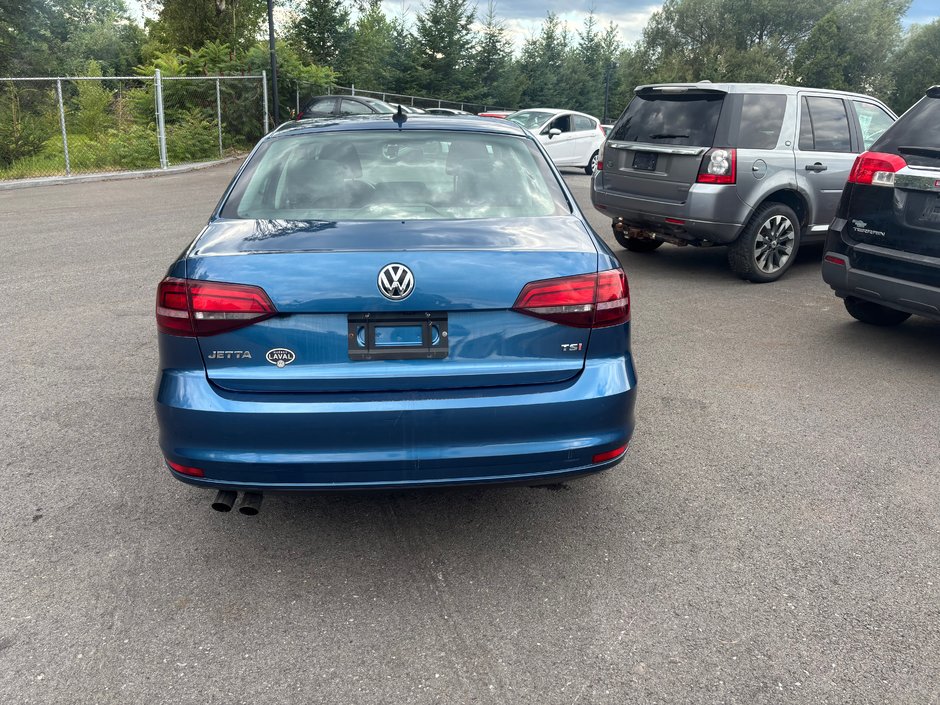 Volkswagen Jetta COMFORTLINE 2016-4