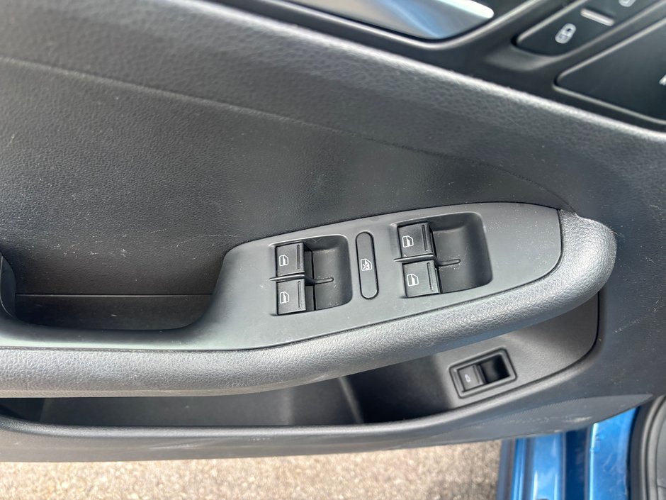 Volkswagen Jetta COMFORTLINE 2016-7