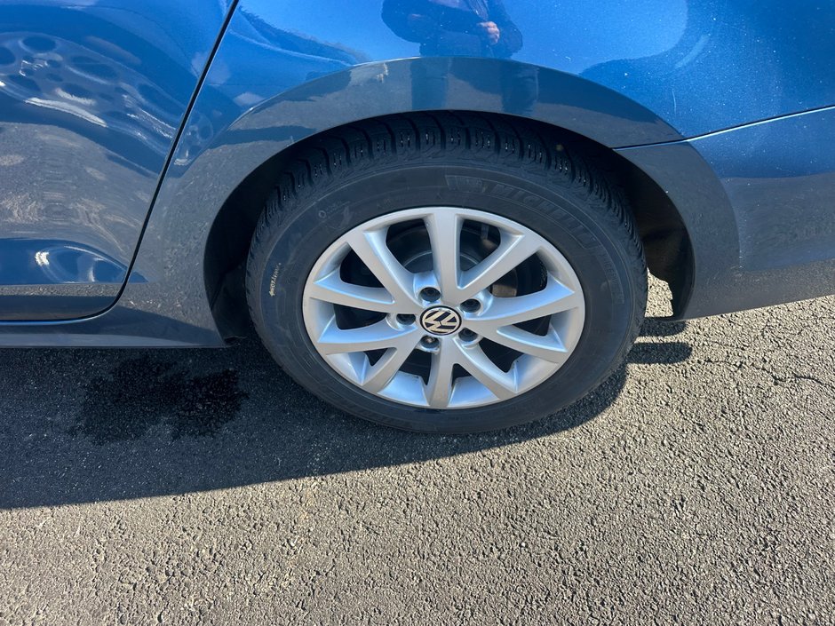 Volkswagen Jetta COMFORTLINE 2016-14