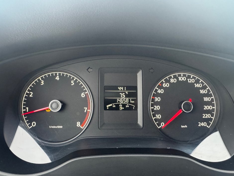 Volkswagen Jetta TRENDLINE 2014-11