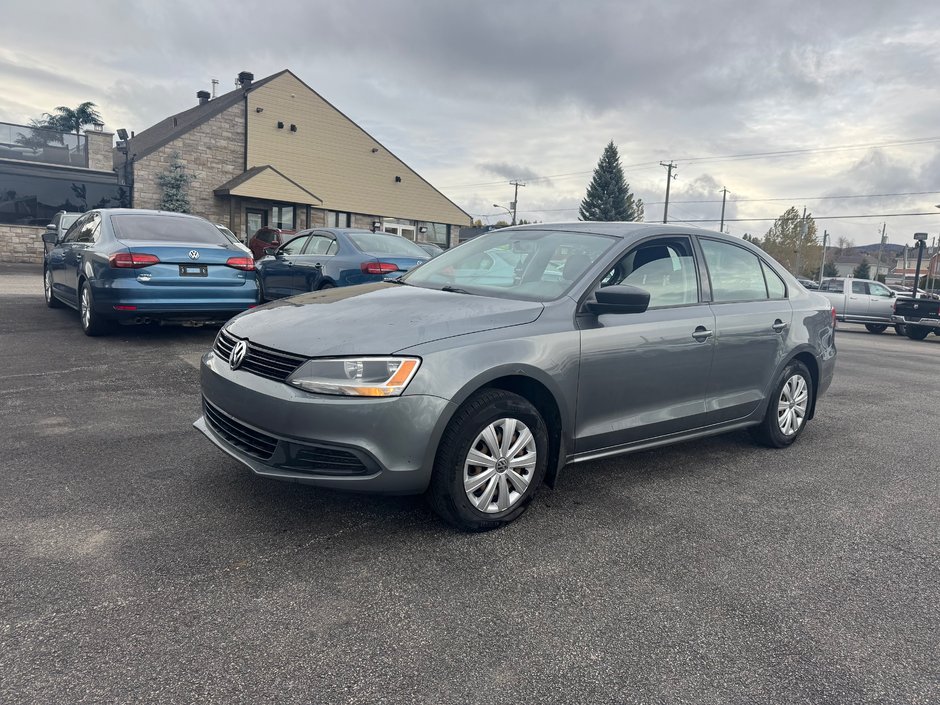Volkswagen Jetta TRENDLINE 2014-1