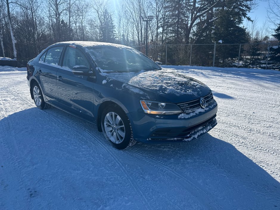 Volkswagen Jetta COMFORTLINE 2016-0