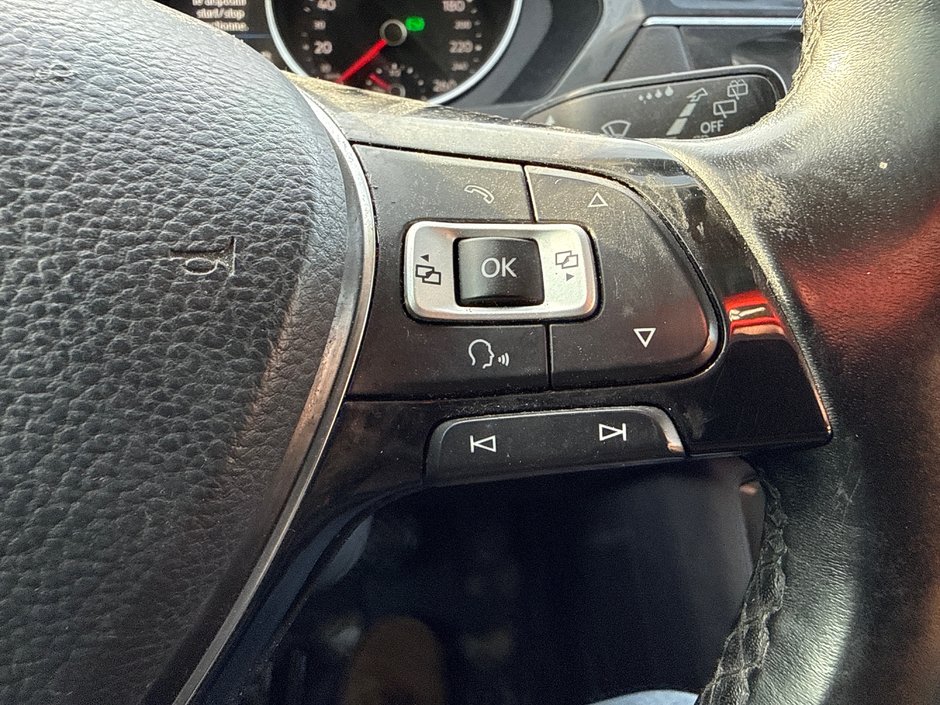 2018 Volkswagen Tiguan COMFORTLINE-24