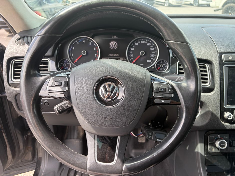 2016 Volkswagen Touareg Highline-10