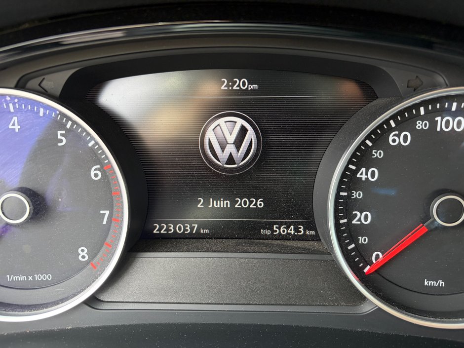 2016 Volkswagen Touareg Highline-11