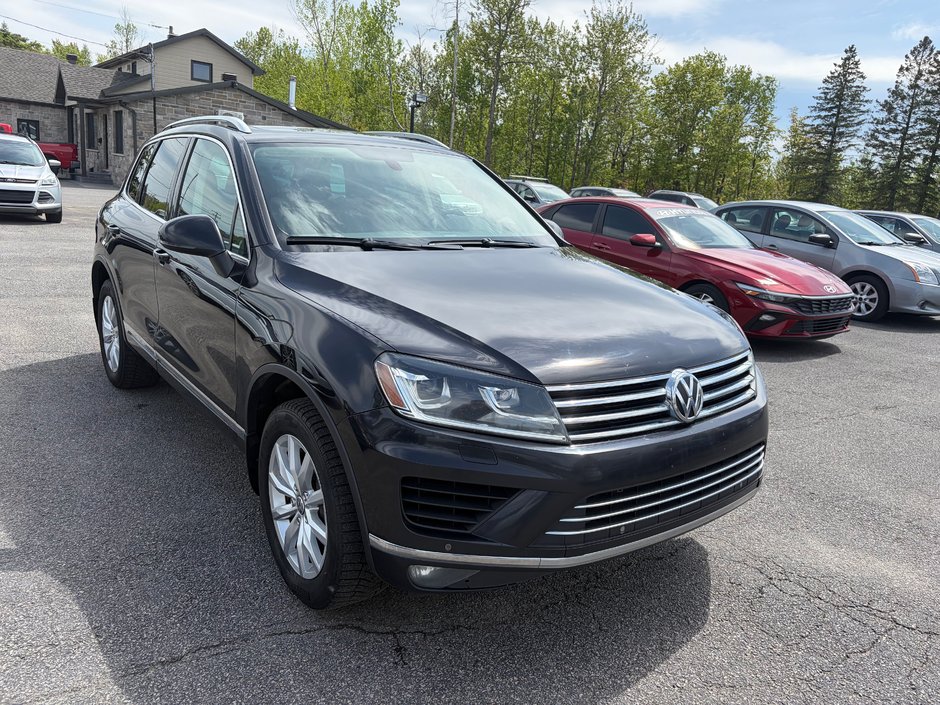 2016 Volkswagen Touareg Highline-0
