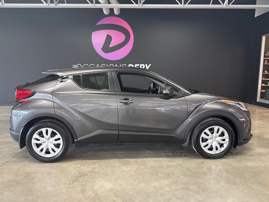 2021 Toyota C-HR LE in Saint-Jean-Sur-Richelieu, Quebec