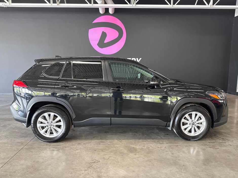 Toyota COROLLA CROSS LE 2022 à Saint-Jean-Sur-Richelieu, Québec