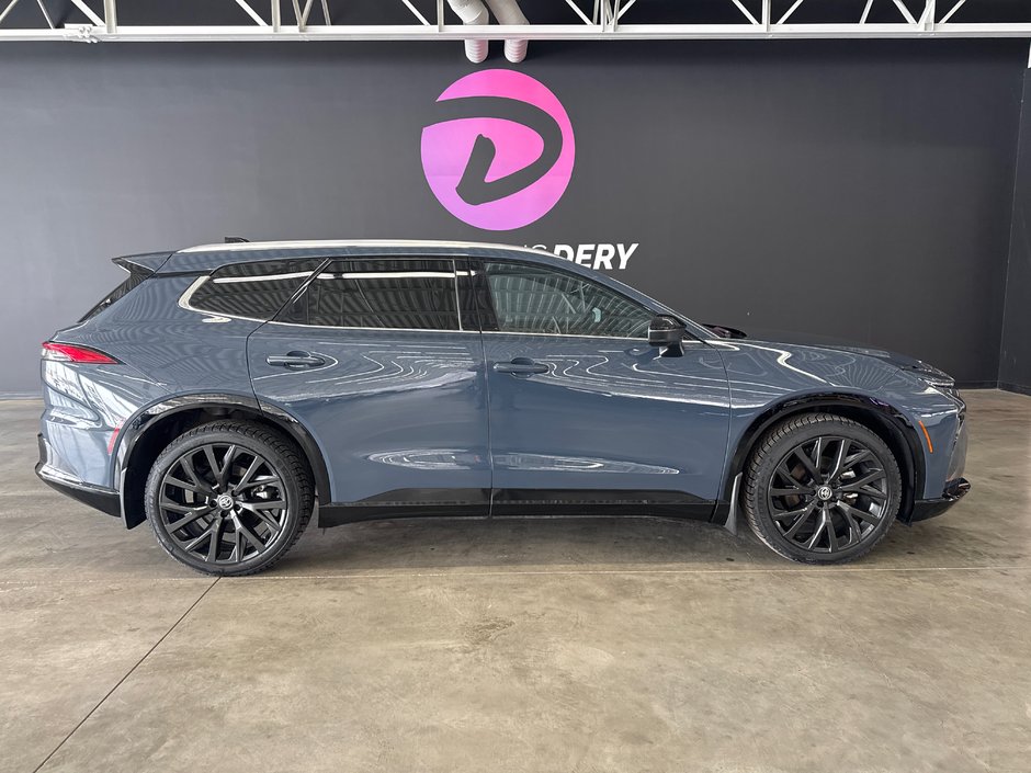 2025 Toyota Crown Signia LIMITED in Saint-Jean-Sur-Richelieu, Quebec