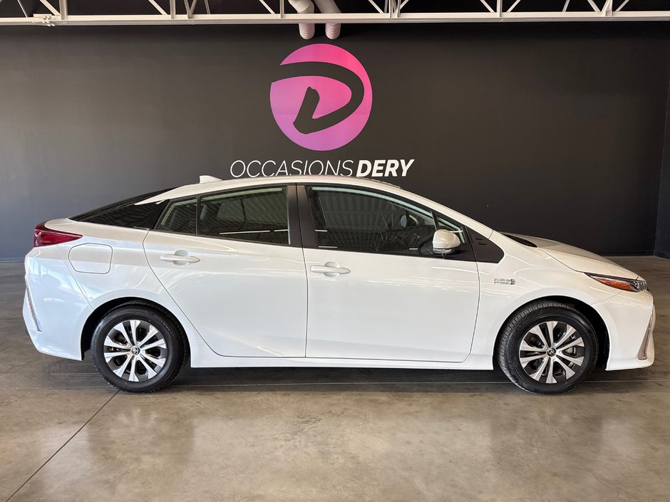 Toyota PRIUS PRIME GROUPE AMÉLIORÉ 2022 à Saint-Jean-Sur-Richelieu, Québec