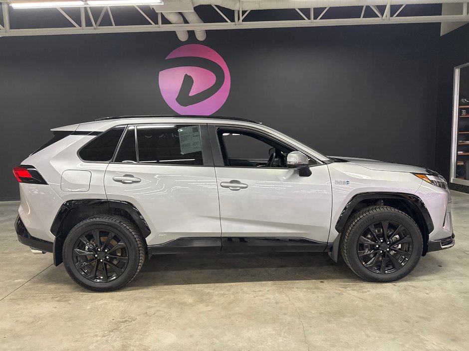 Toyota RAV4 Prime SE 2024 à Saint-Jean-Sur-Richelieu, Québec