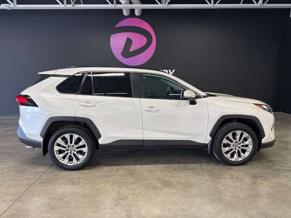 2022 Toyota RAV4 XLE PREMIUM in Saint-Jean-Sur-Richelieu, Quebec