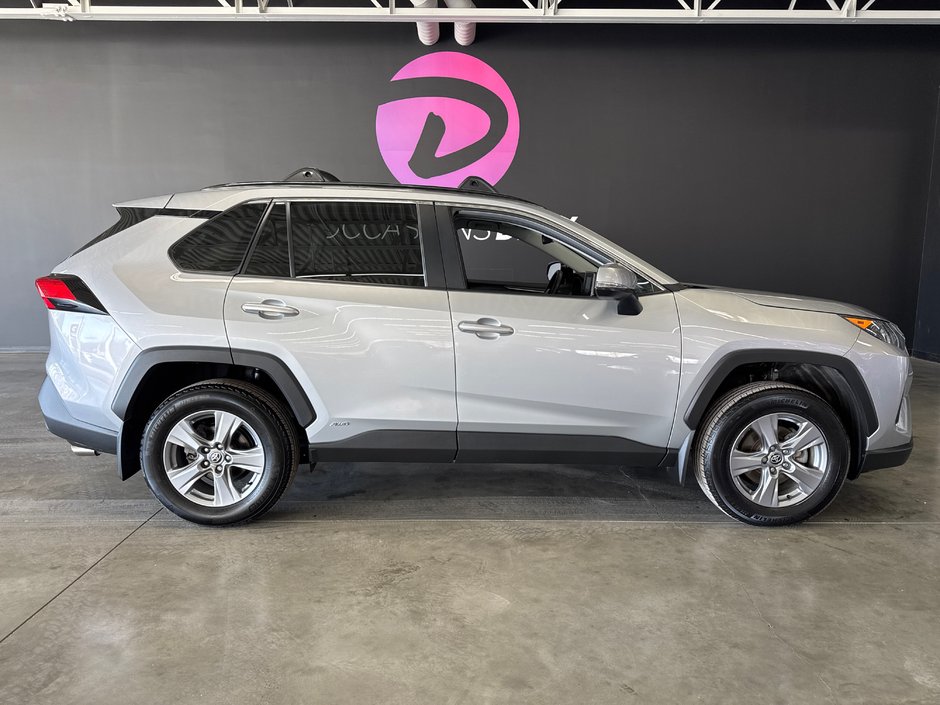 2022 Toyota RAV4 Hybrid LE in Saint-Jean-Sur-Richelieu, Quebec