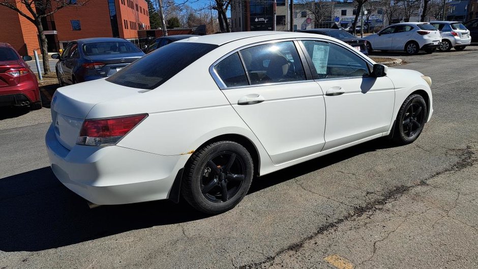 Honda Accord EX 2010-3