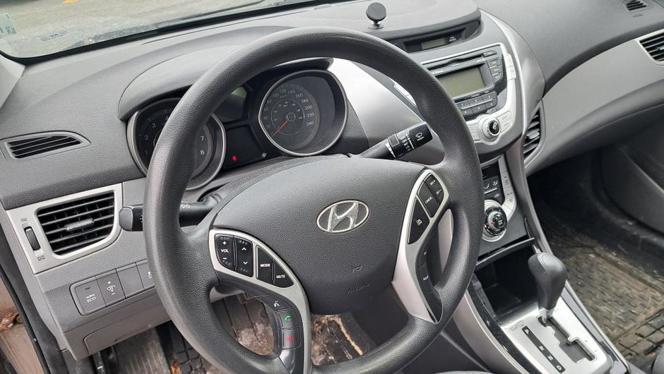 2013 Hyundai Elantra GL AUTO-6