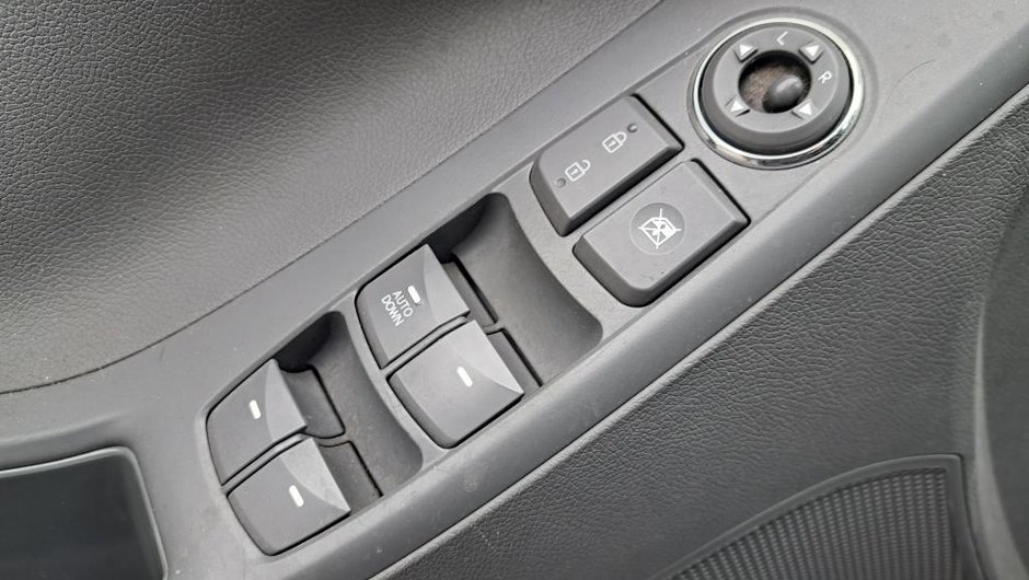 2013 Hyundai Elantra GL AUTO-18