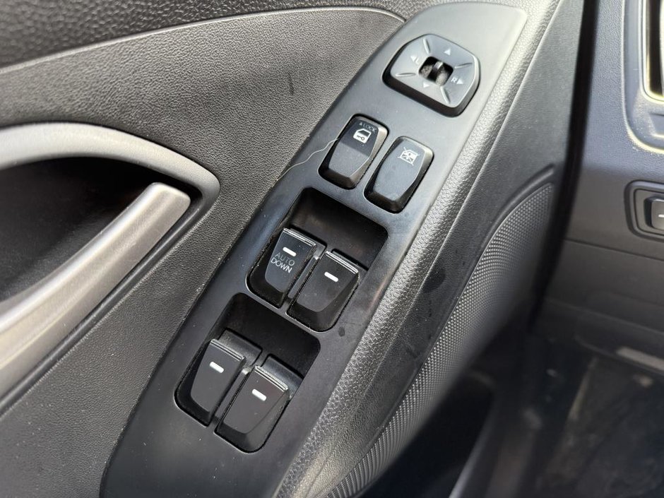 Hyundai Tucson GL MANUEL FWD 2013-15