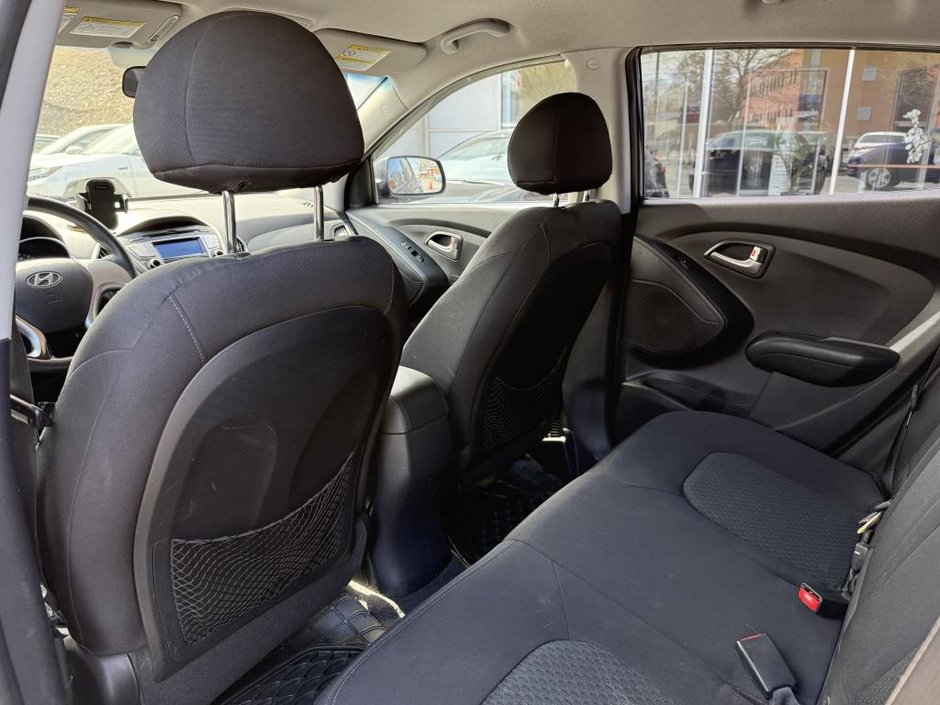 Hyundai Tucson GL MANUEL FWD 2013-27