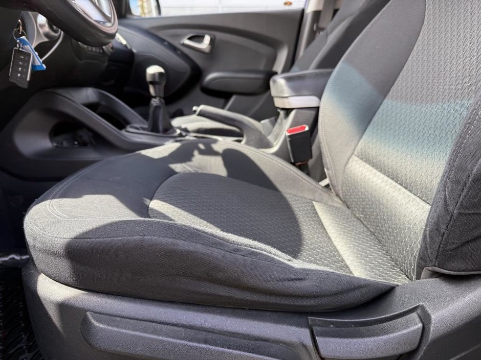 Hyundai Tucson GL MANUEL FWD 2013-10