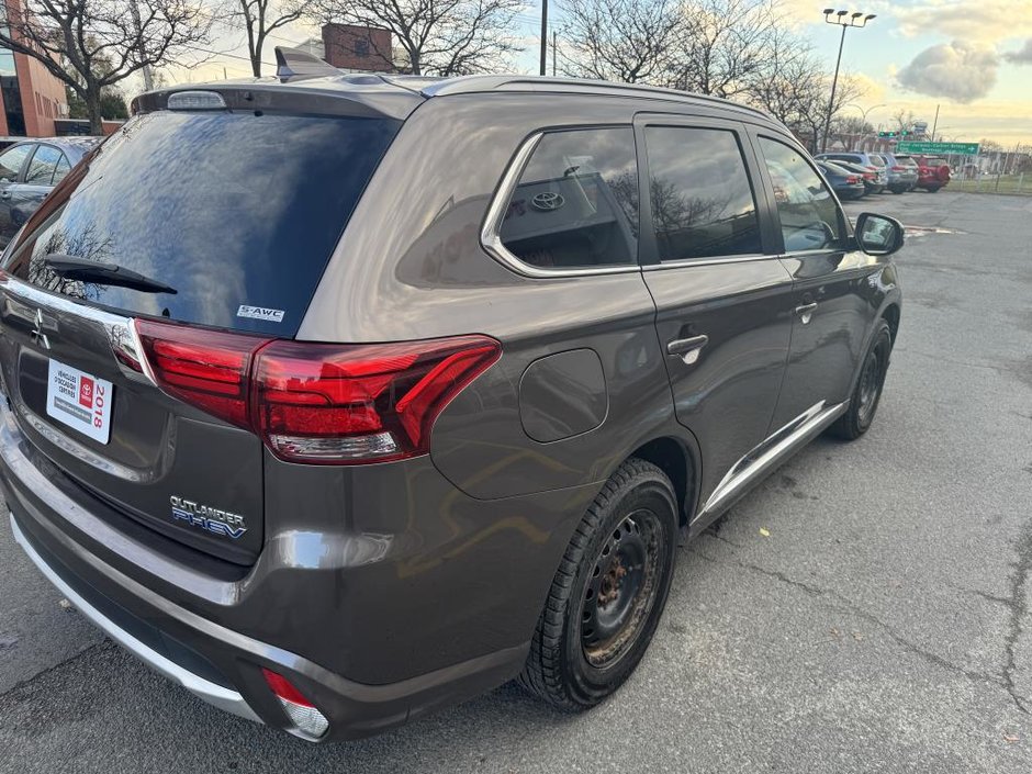 Mitsubishi Outlander AWC PHEV SE 2018-3