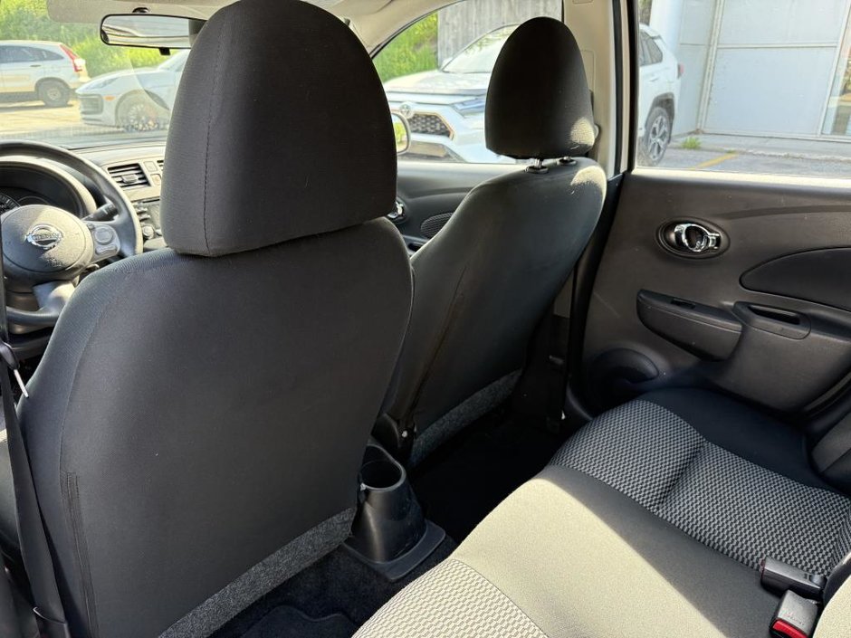 2015 Nissan Micra SV HATCHBACK-31
