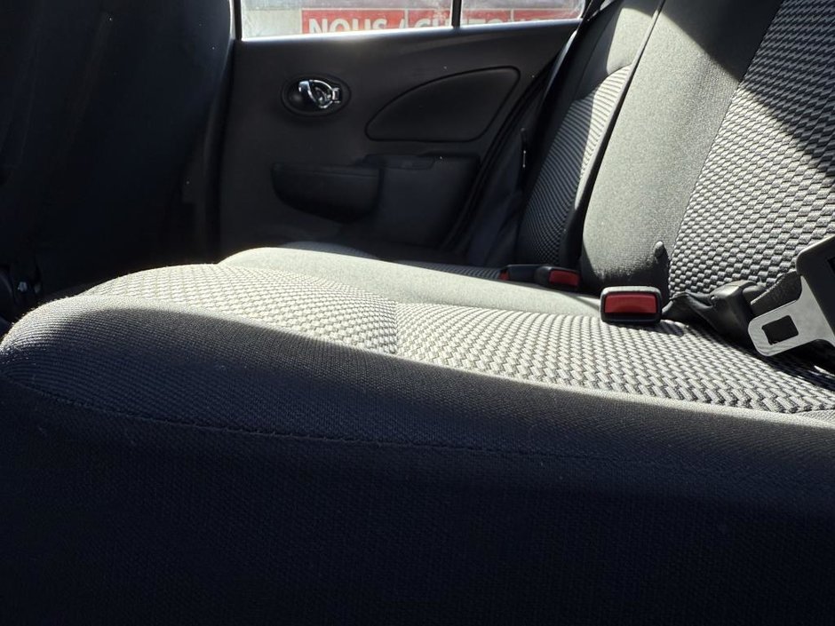 2015 Nissan Micra SV HATCHBACK-29