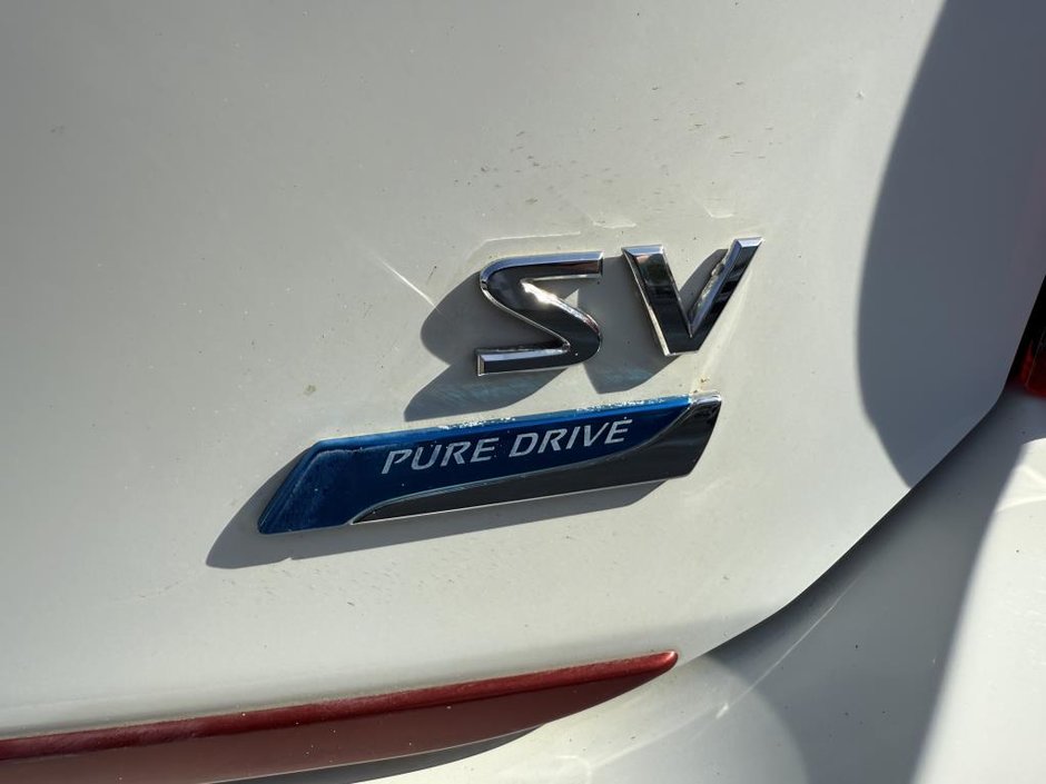 2015 Nissan Micra SV HATCHBACK-38