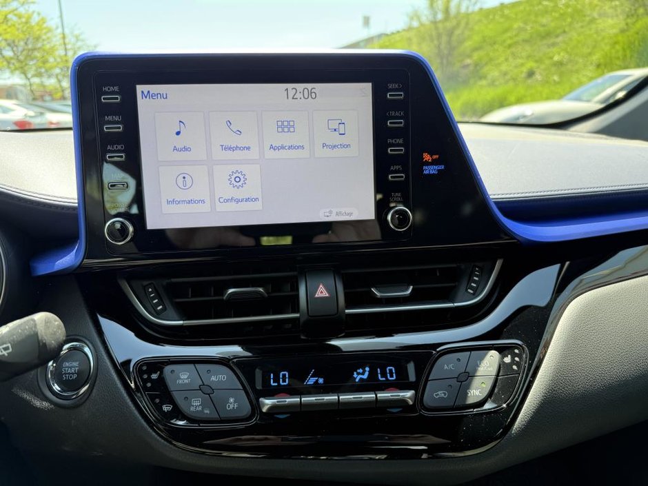 2021 Toyota C-HR XLE PREMIUM FWD-25