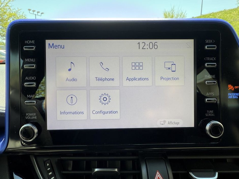 2021 Toyota C-HR XLE PREMIUM FWD-26