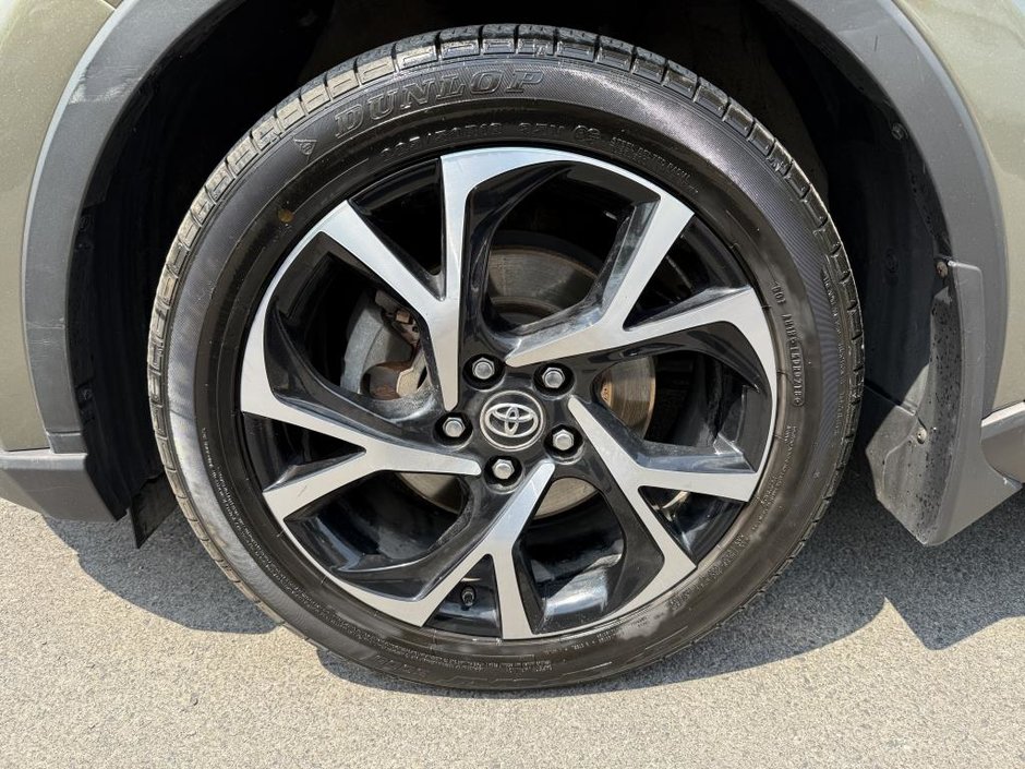 2021 Toyota C-HR XLE PREMIUM FWD-9