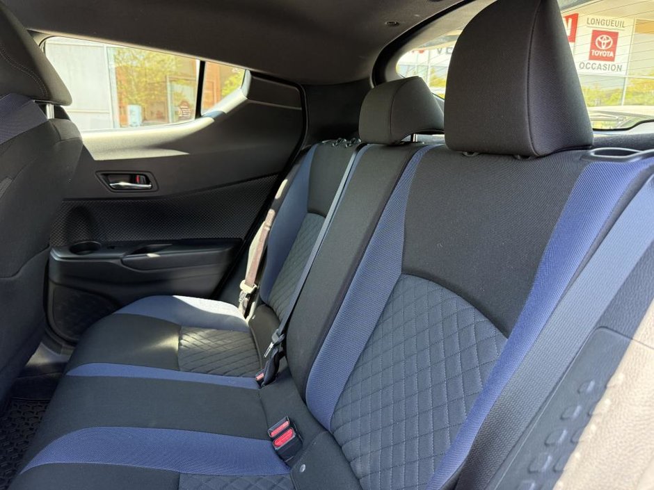 2021 Toyota C-HR XLE PREMIUM FWD-36