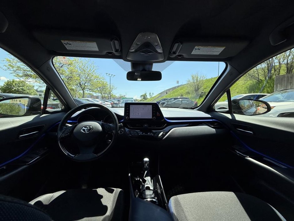 2021 Toyota C-HR XLE PREMIUM FWD-38