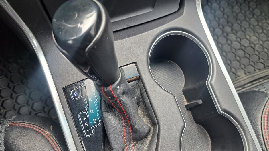 Toyota Camry SE 2015-20