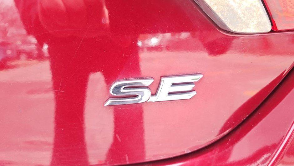 Toyota Camry SE 2015-28
