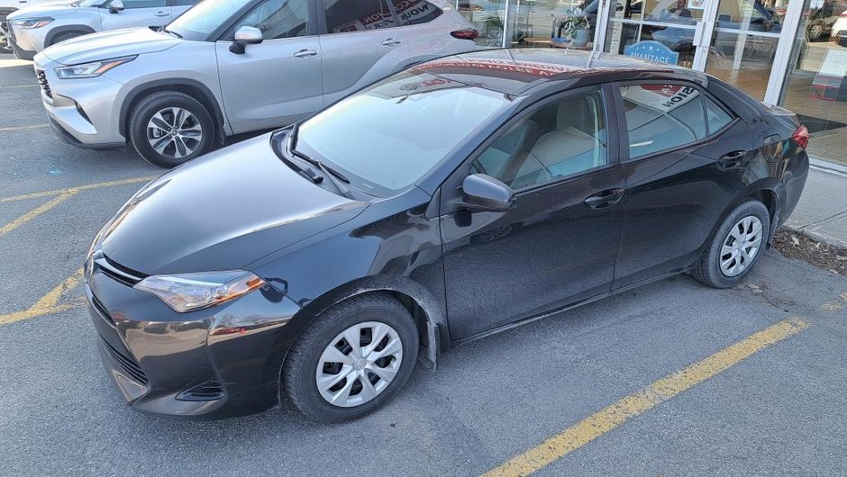 Toyota Corolla CE CVT 2018-16