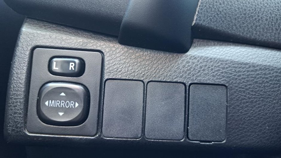 Toyota Corolla CE CVT 2018-15