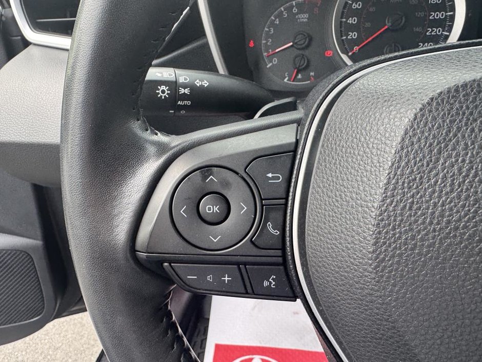 2019 Toyota Corolla Hatchback SE Hatchback-18