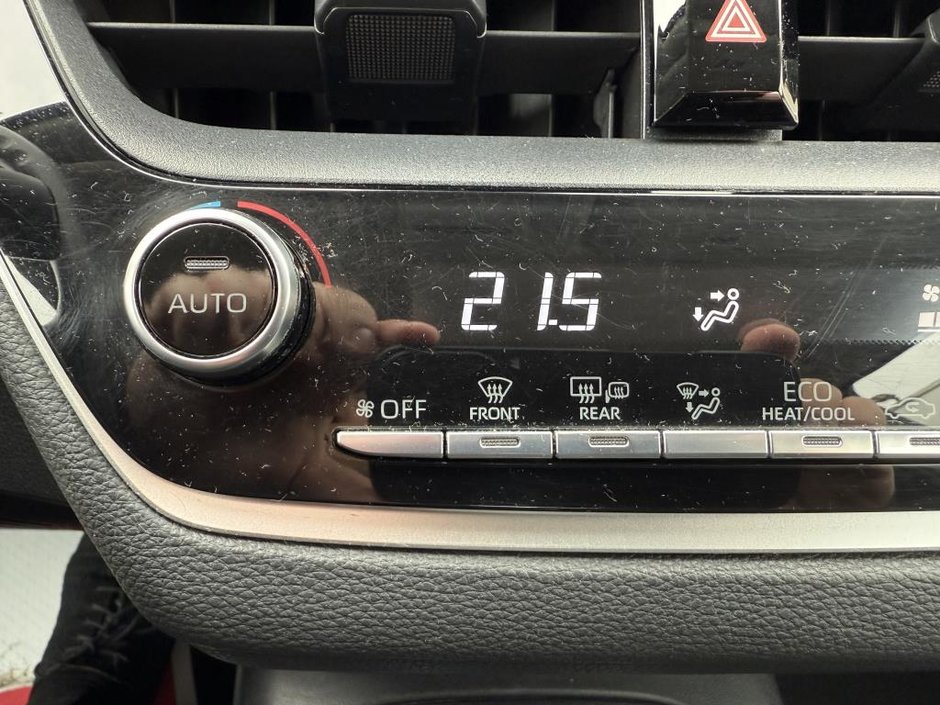2020 Toyota Corolla LE-25