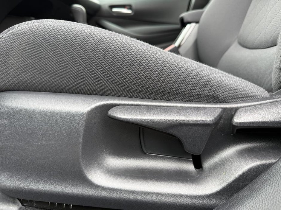2020 Toyota Corolla LE-9