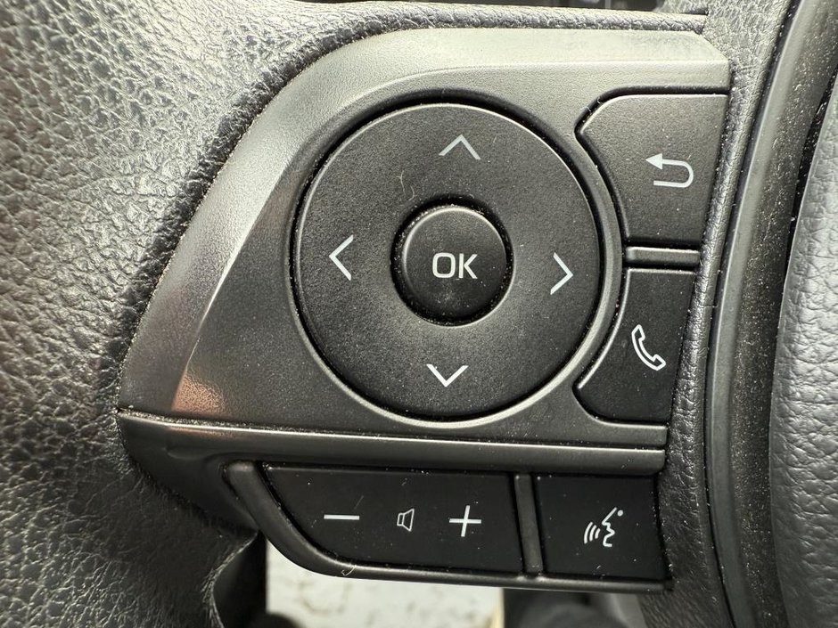 Toyota Corolla L 2021-14