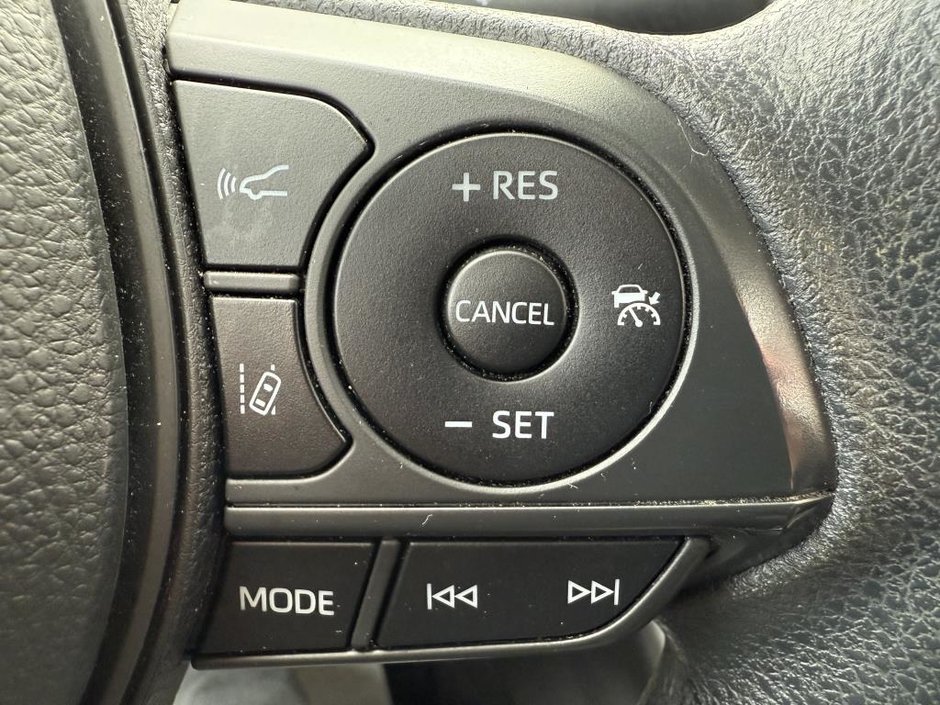 Toyota Corolla L 2021-16